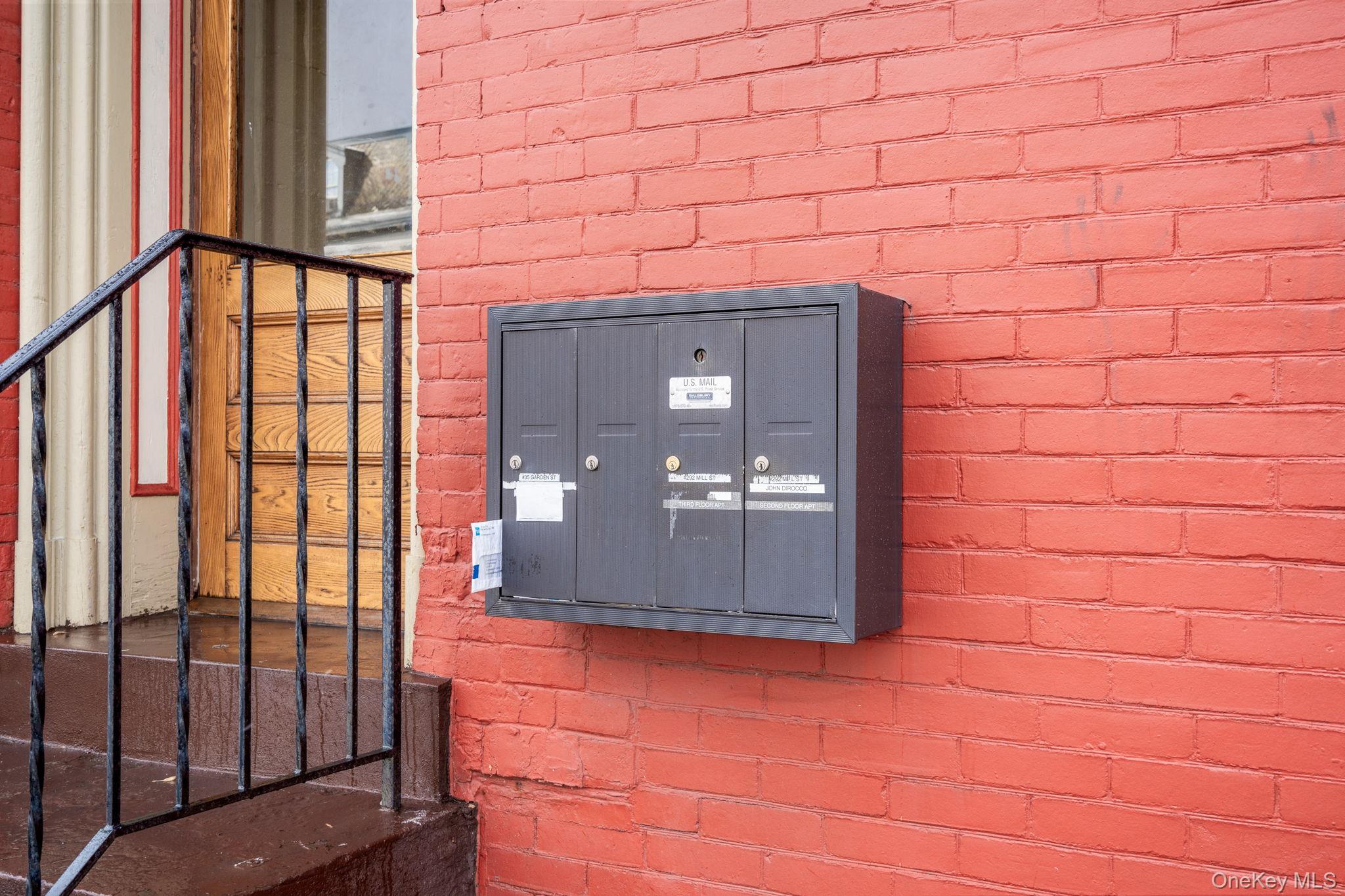 292 Mill Street Poughkeepsie, NY 12601 - Photo 5 of 34