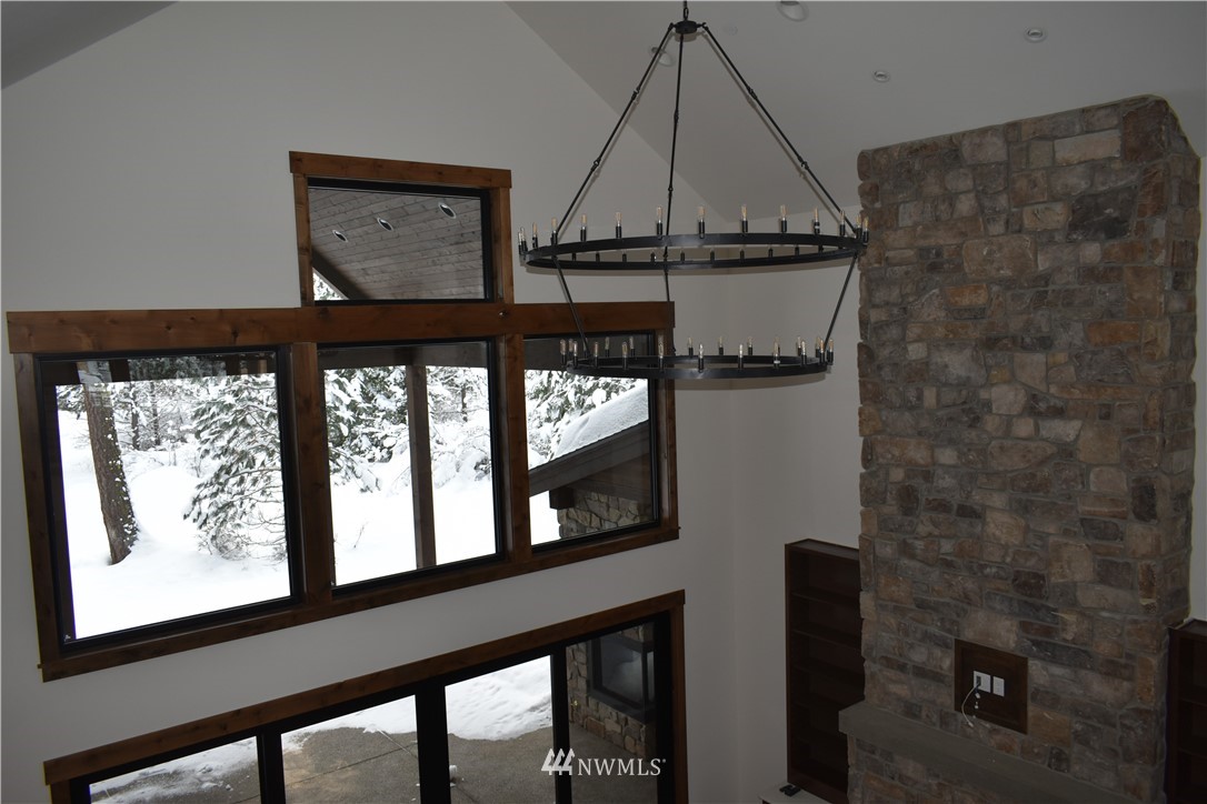 1421 Kokanee Loop Cle Elum, WA 98922 - Photo 11 of 33 a view of entryway