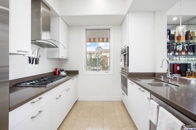 $1,200,000 | 656 Caruso Avenue, Glendale, CA 91210