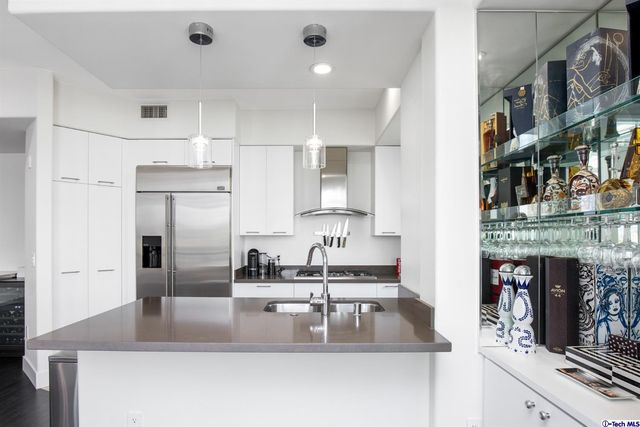 $1,200,000 | 656 Caruso Avenue, Glendale, CA 91210