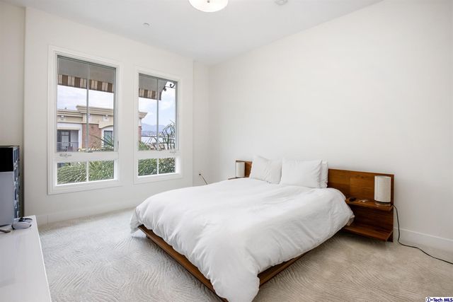 $1,200,000 | 656 Caruso Avenue, Glendale, CA 91210