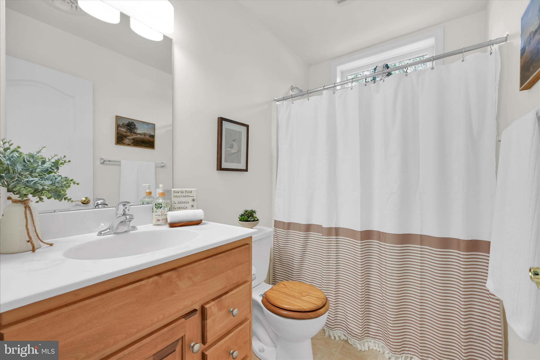 1029 Alden Way Lebanon, PA 17042 - Photo 36 of 59 a bathroom with a sink toilet and shower