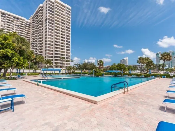 $2,100 | 500 Three Islands Boulevard, Unit L15, Hallandale Beach, FL 33009