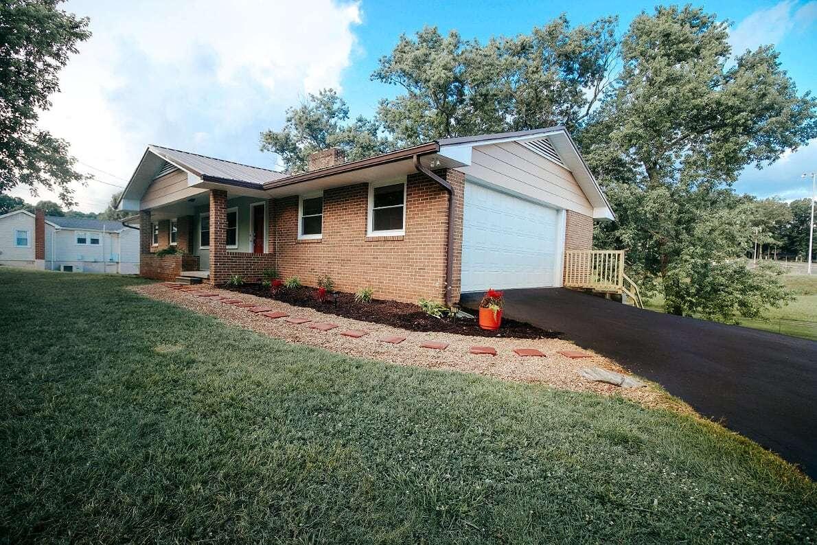 514 Old Union Road Church Hill, TN 37642 - Photo 5 of 41 brick2