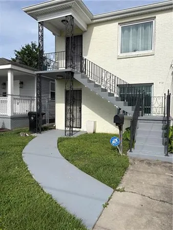 $1,400 | 4121 Duplessis Street, Unit C, New Orleans, LA 70122