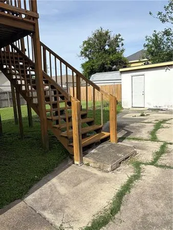 $1,400 | 4121 Duplessis Street, Unit C, New Orleans, LA 70122