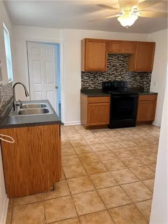 $1,400 | 4121 Duplessis Street, Unit C, New Orleans, LA 70122