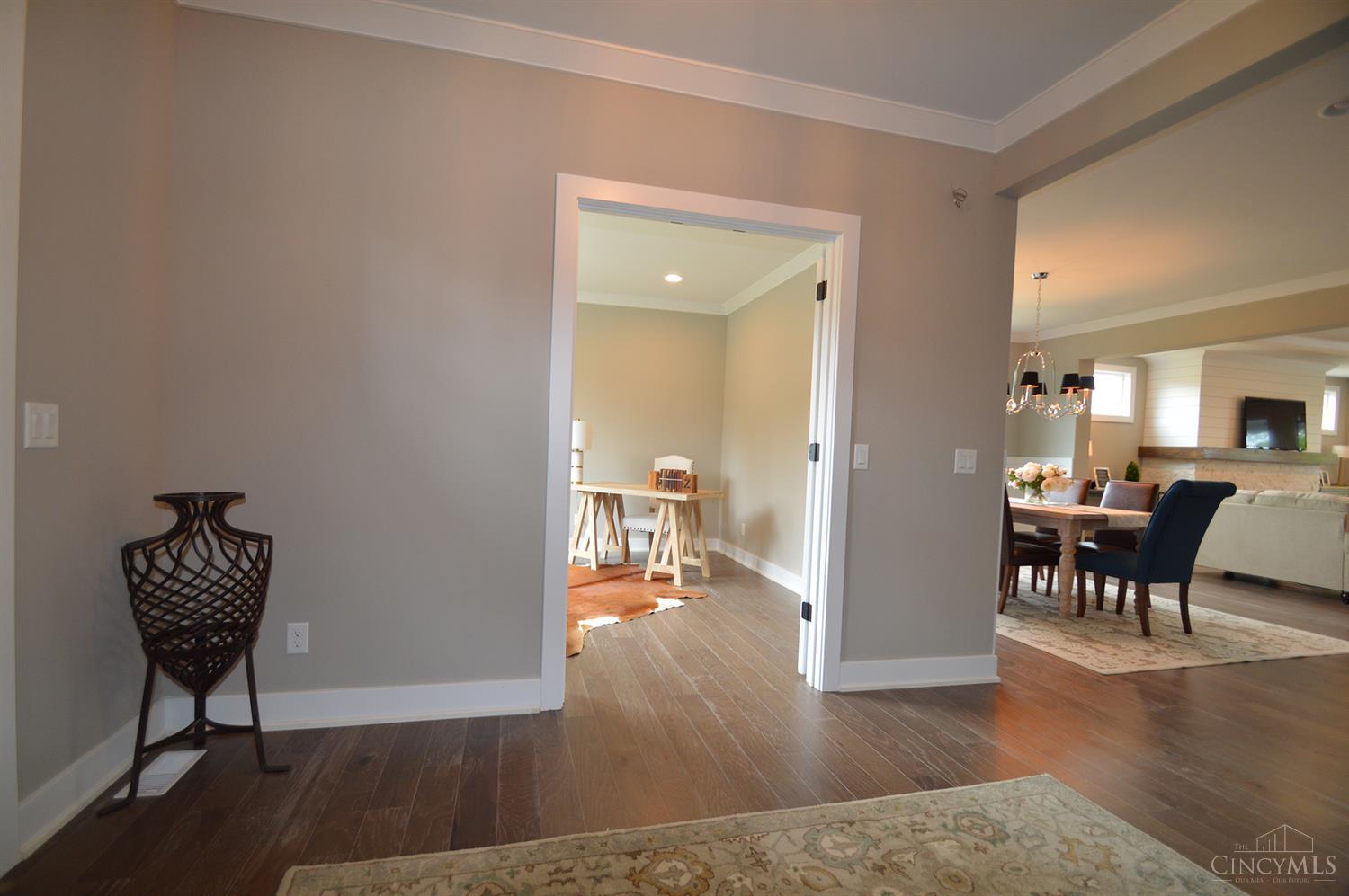 9320 Old Plainfield Road Cincinnati, OH 45236 - Photo 2 of 23