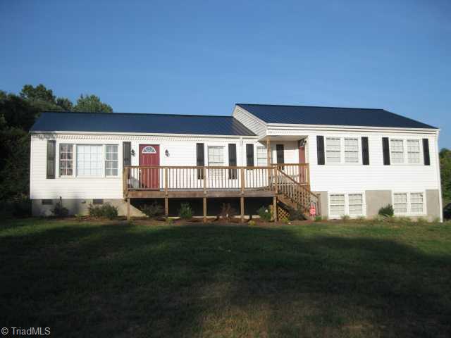 Exterior Front. Great Country Home