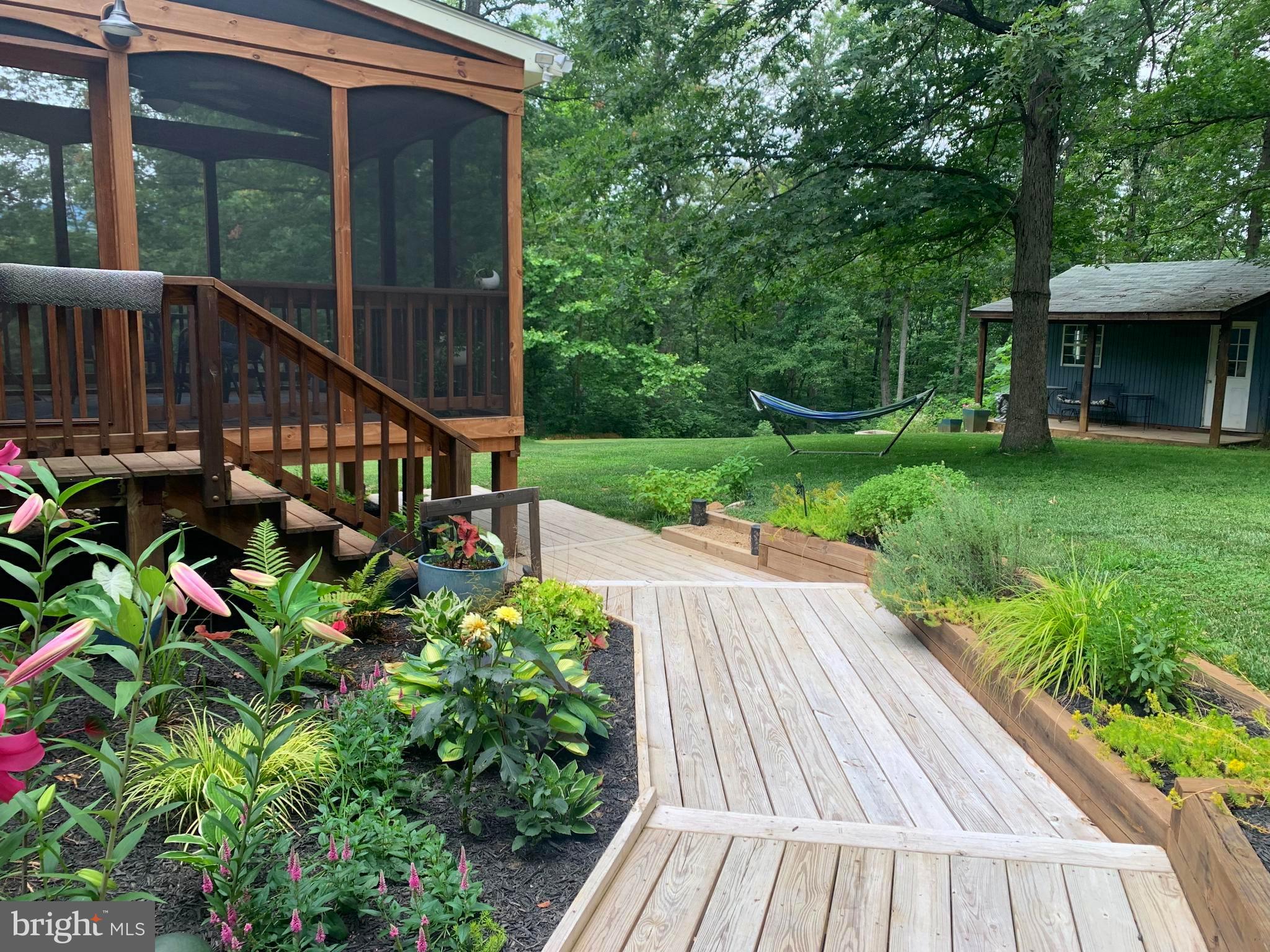 106 Royal Walnut Road Front Royal, VA 22630 - Photo 5 of 46 Amazing Landscaping and walk ways