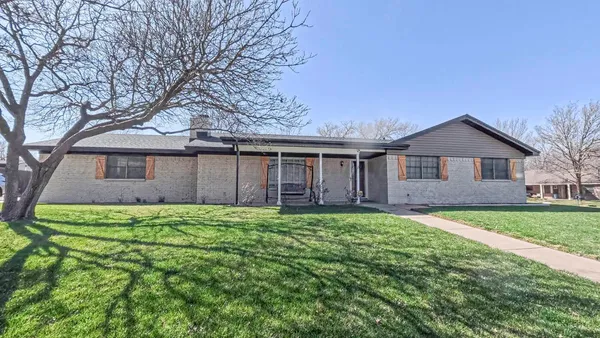 $270,000 | 13 Greenwood Lane, Canyon, TX 79015