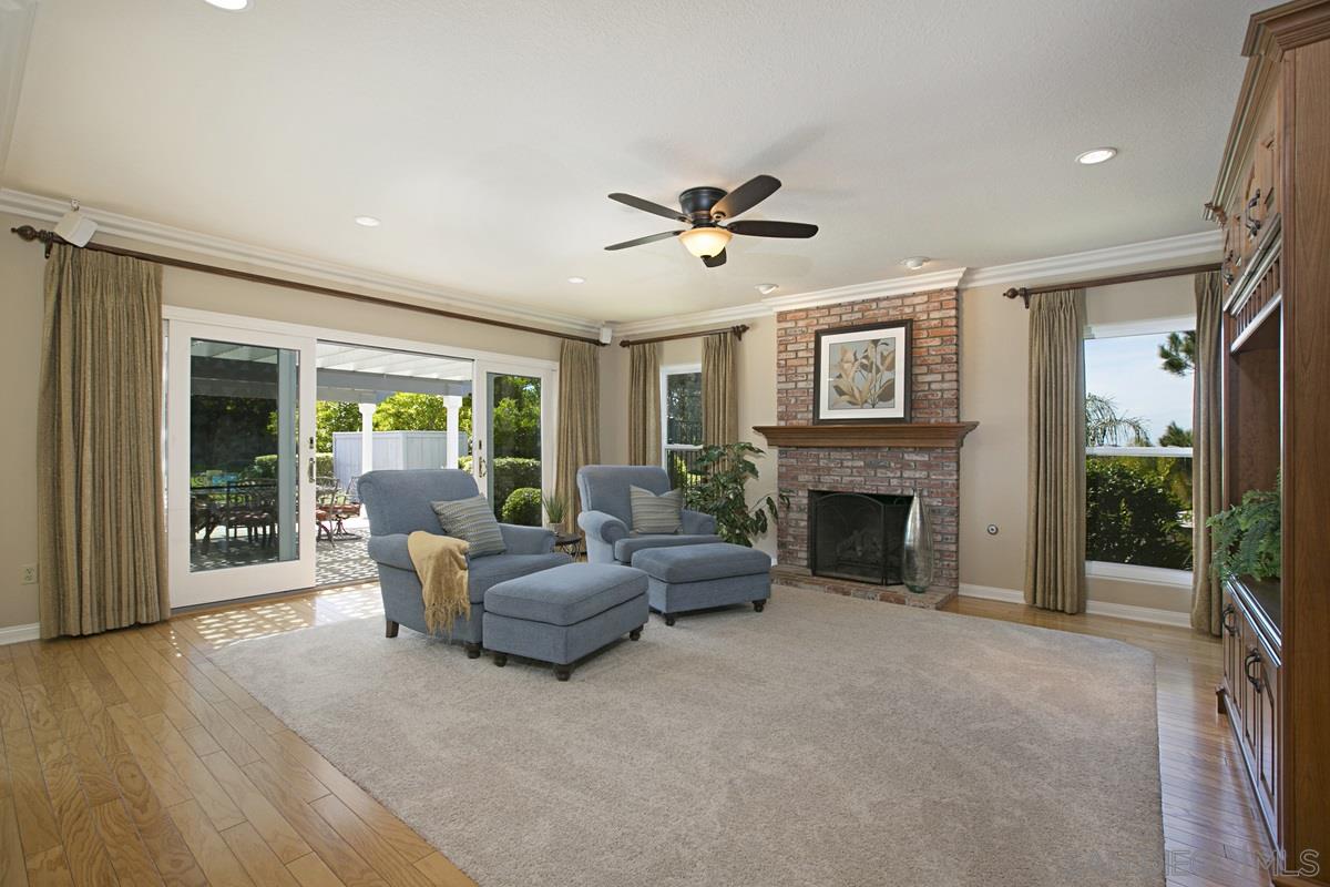 16256 Country Day Road Poway, CA 92064 - Photo 10 of 24