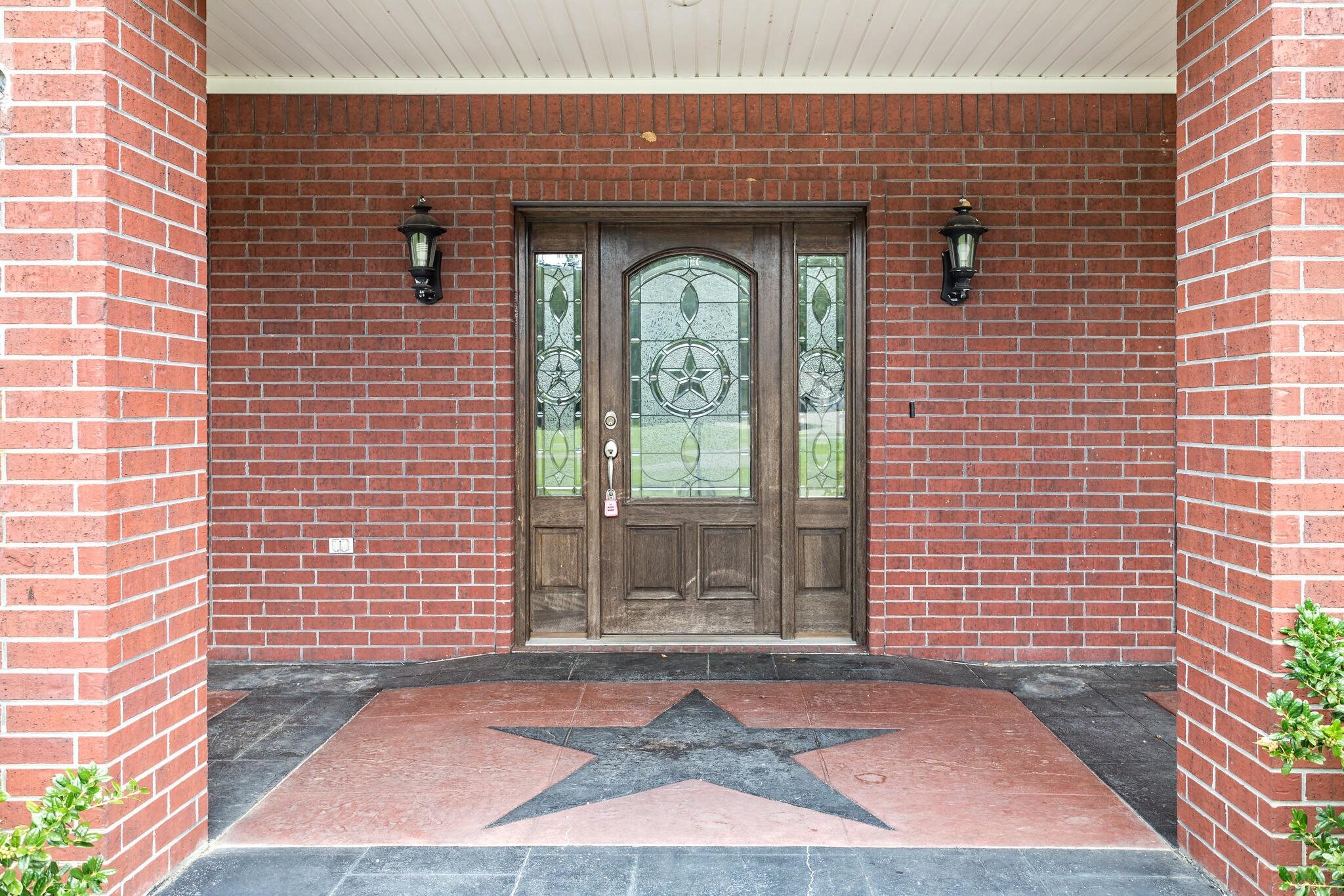 486 Parish Road Orange, TX 77632 - Photo 5 of 49