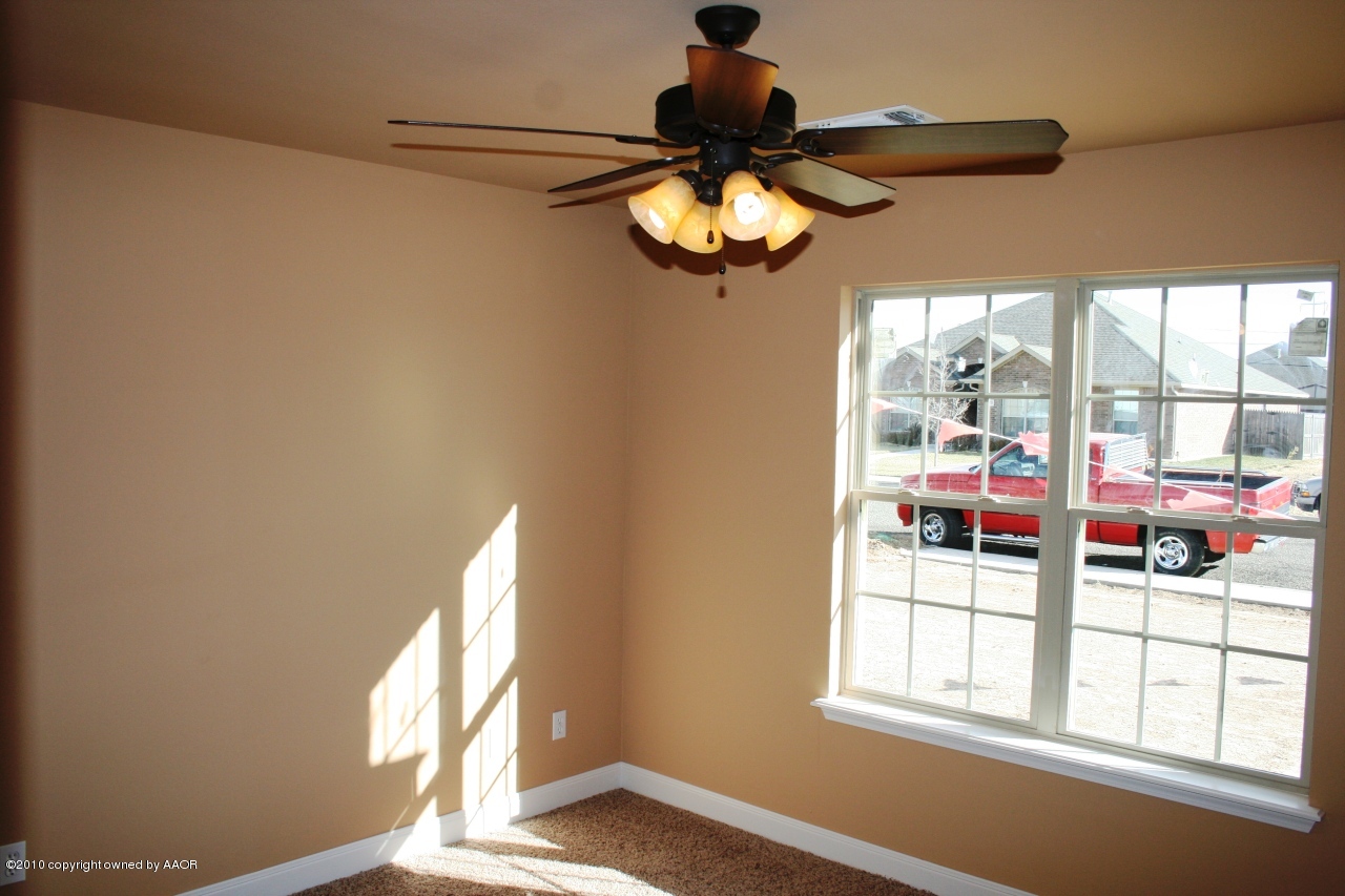 5804 South Rusk Street Amarillo, TX 79118 - Photo 11 of 18 a window in a room