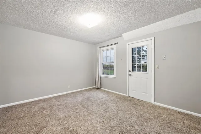 $325,000 | 14813 West 150th Place, Olathe, KS 66062