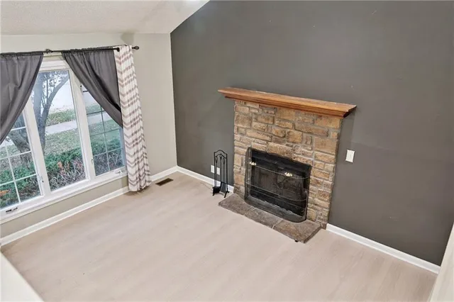 $325,000 | 14813 West 150th Place, Olathe, KS 66062