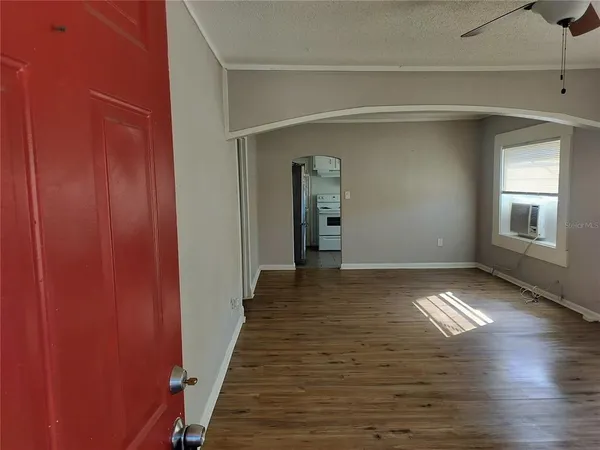 $1,175 | 426 E Street, Lake Wales, FL 33853