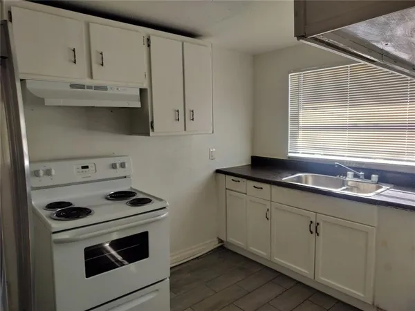 $1,175 | 426 E Street, Lake Wales, FL 33853