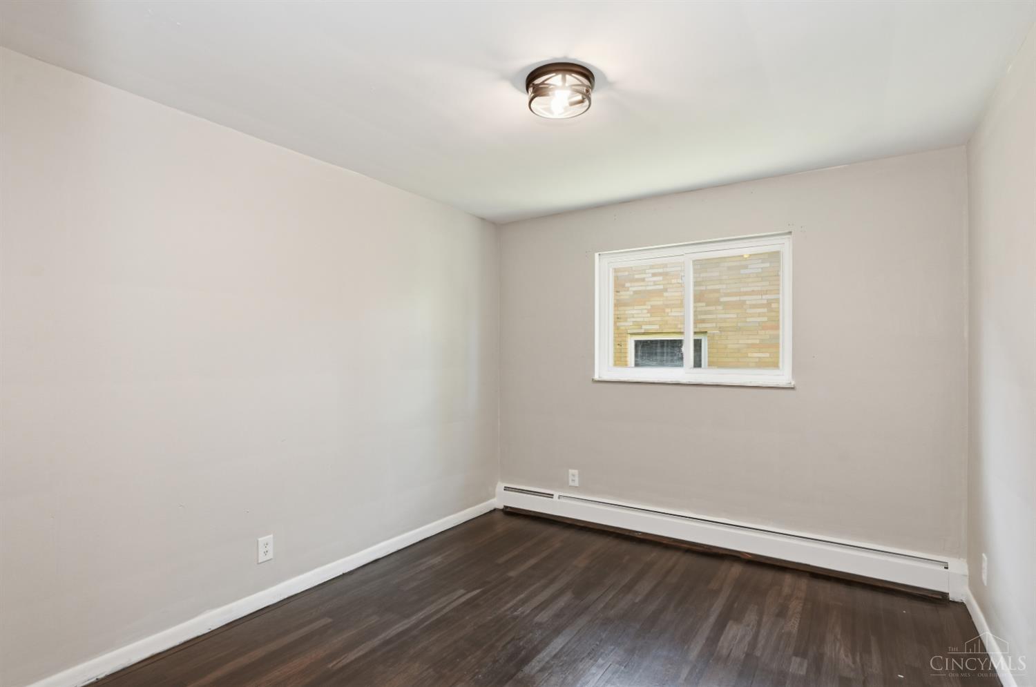 6155 Ridge Avenue Cincinnati, OH 45213 - Photo 12 of 21