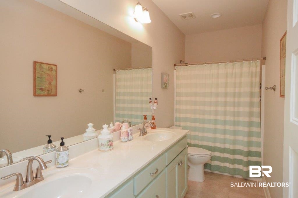 19662 Bunker Loop Fairhope, AL 36532 - Photo 20 of 29 Guest Hall Bath