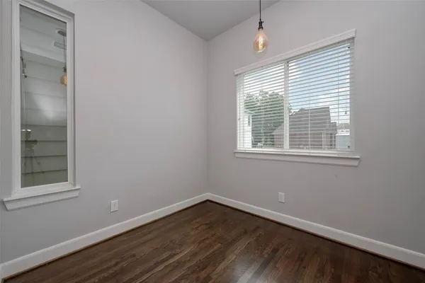 $3,200 | 951 West 17th Street, Houston, TX 77008