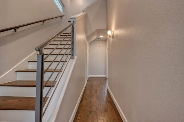 $3,200 | 951 West 17th Street, Houston, TX 77008