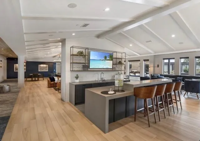 $1,985 | 12610 Ridgedale Drive, Unit 105, Minnetonka, MN 55305