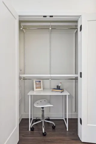 $1,985 | 12610 Ridgedale Drive, Unit 105, Minnetonka, MN 55305