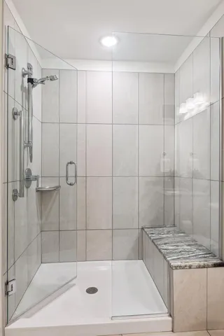 $1,985 | 12610 Ridgedale Drive, Unit 105, Minnetonka, MN 55305