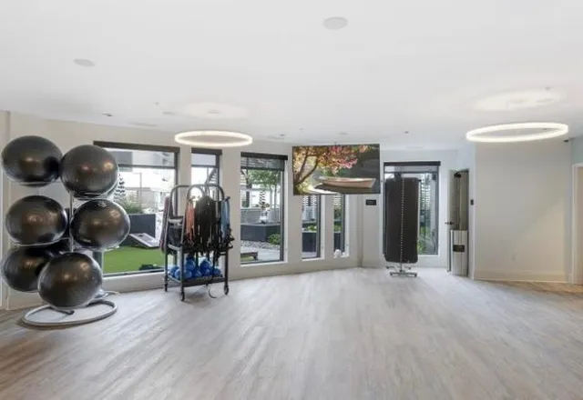 $1,985 | 12610 Ridgedale Drive, Unit 105, Minnetonka, MN 55305