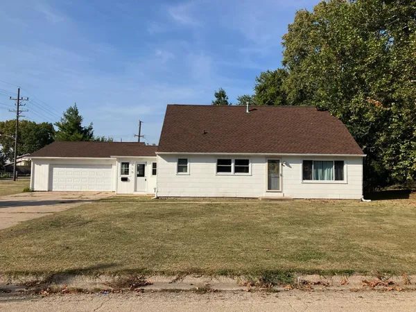 $165,000 | 910 West 19th Street, Sterling, IL 61081