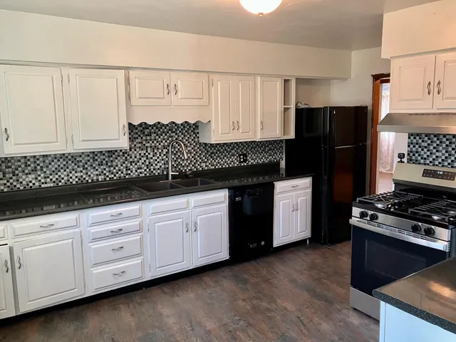 $169,900 | 910 West 19th Street, Sterling, IL 61081