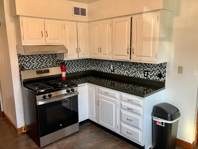 $169,900 | 910 West 19th Street, Sterling, IL 61081