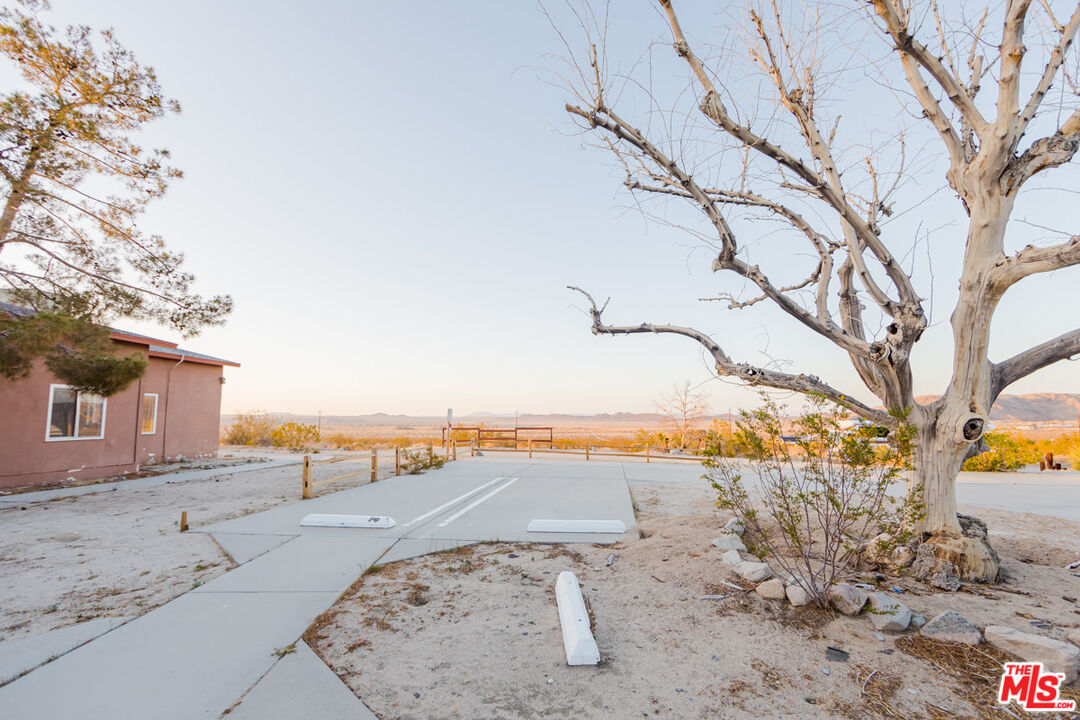 65675 Sullivan Road Joshua Tree, CA 92252 - Photo 3 of 54 a view of an ocean beach
