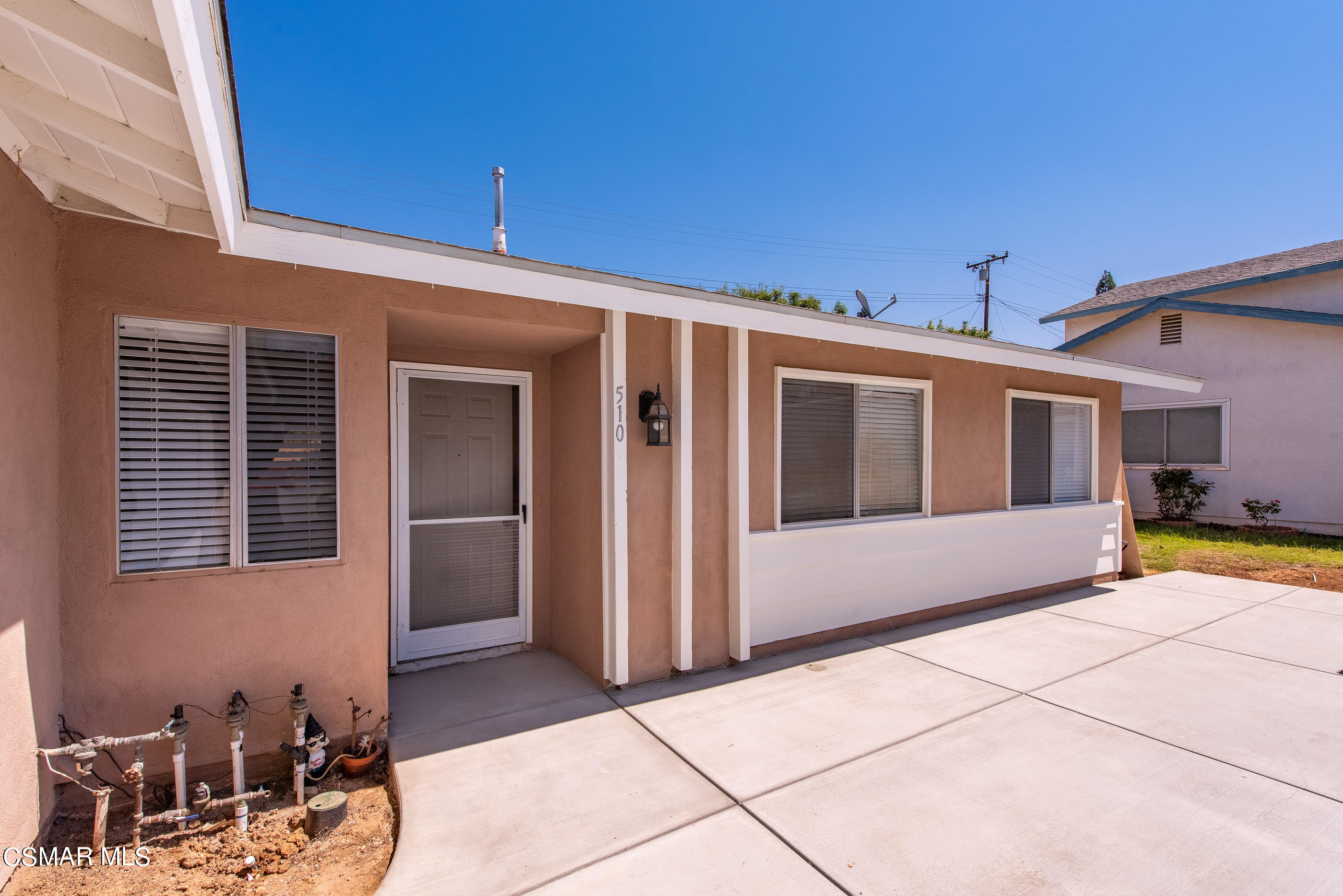 510 Appleton Road Simi Valley, CA 93065 - Photo 5 of 25 a view of a house with swimming pool