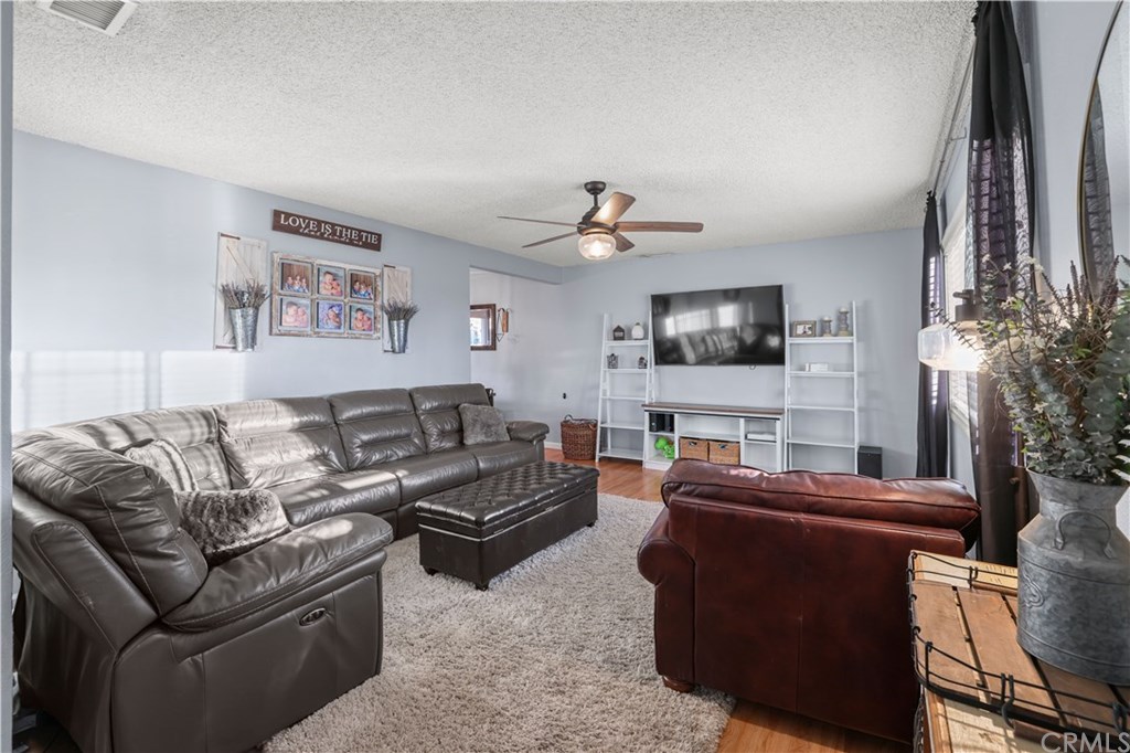 12839 10th Street Yucaipa, CA 92399 - Photo 3 of 21