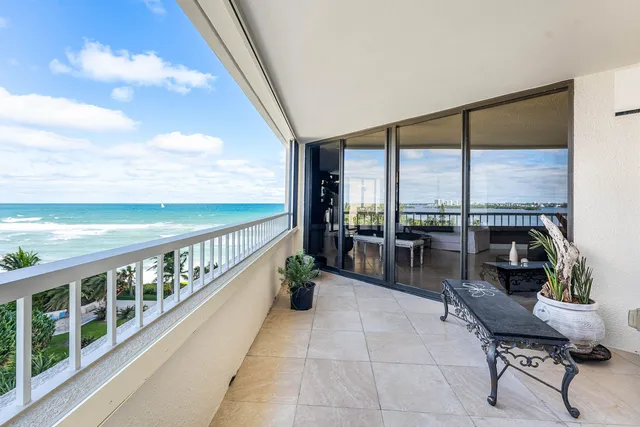 $1,199,000 | 5080 North Ocean Drive, Unit 6B, Singer Island, FL 33404