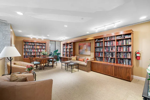 $1,199,000 | 5080 North Ocean Drive, Unit 6B, Singer Island, FL 33404