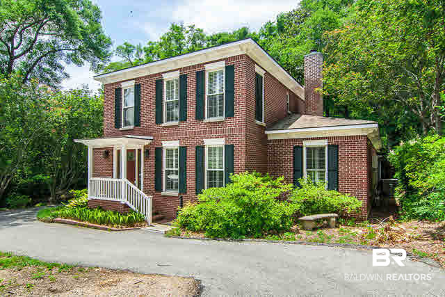 133 McGregor Avenue Mobile, AL 36608 - Photo 3 of 38