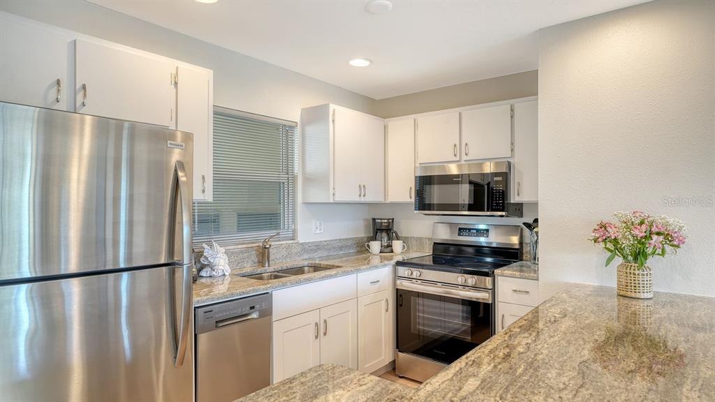 925 Beach Road, Unit 109 Sarasota, FL 34242 - Photo 19 of 70