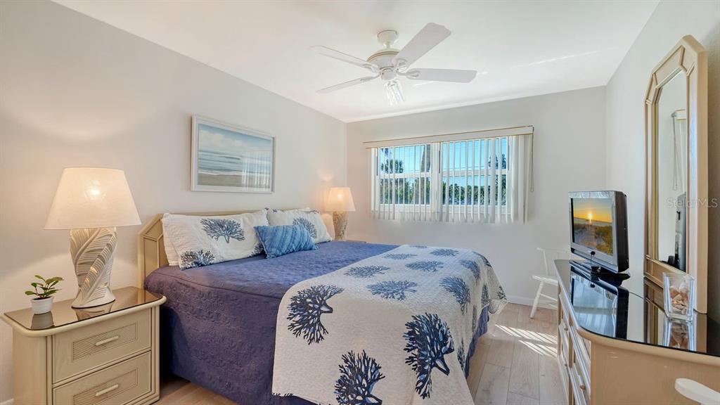 925 Beach Road, Unit 109 Sarasota, FL 34242 - Photo 23 of 70