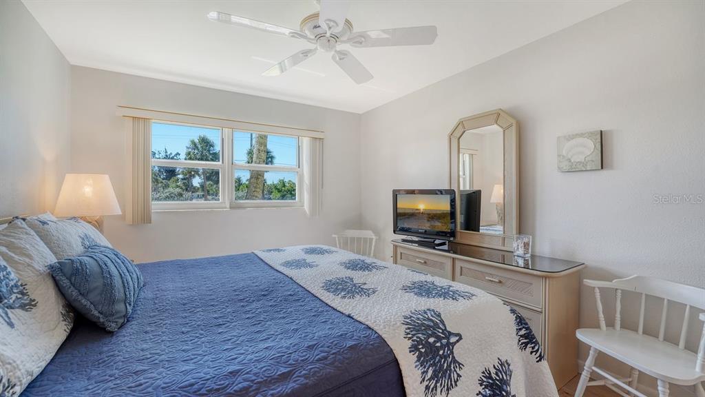 925 Beach Road, Unit 109 Sarasota, FL 34242 - Photo 24 of 70