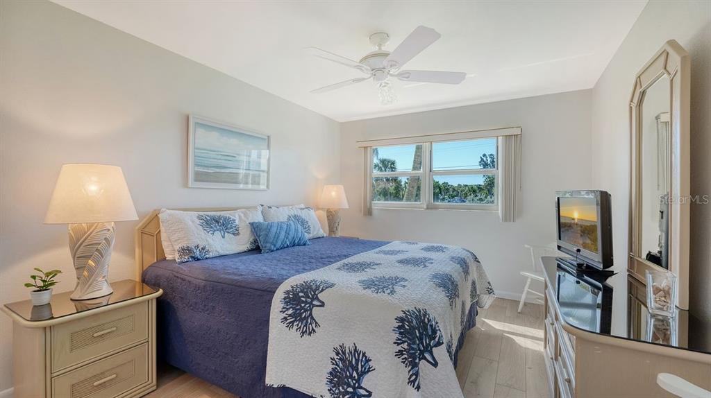 925 Beach Road, Unit 109 Sarasota, FL 34242 - Photo 25 of 70