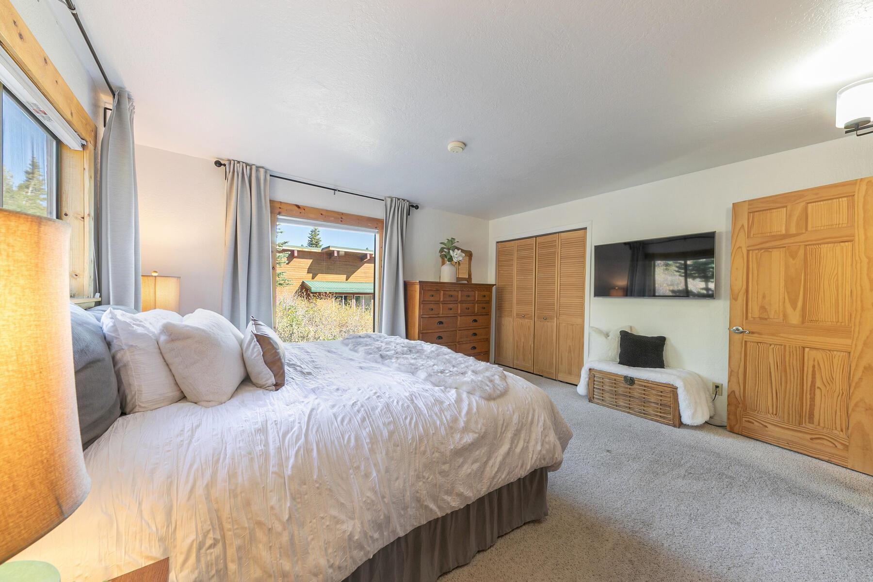 11566 Rhineland Avenue Truckee, CA 96161 - Photo 13 of 27