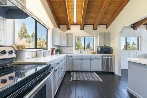 $939,000 | 11566 Rhineland Avenue, Truckee, CA 96161