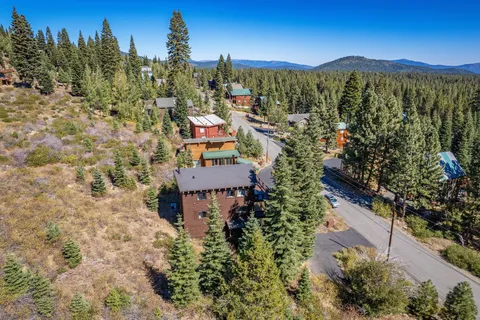 $939,000 | 11566 Rhineland Avenue, Truckee, CA 96161