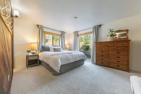 $939,000 | 11566 Rhineland Avenue, Truckee, CA 96161