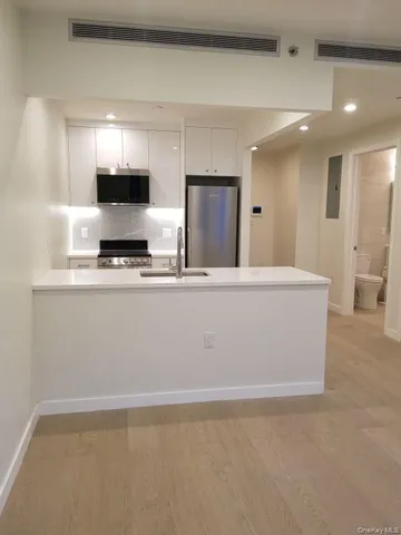 $3,154 | 41-26 44th Street, Unit 4C | Sunnyside