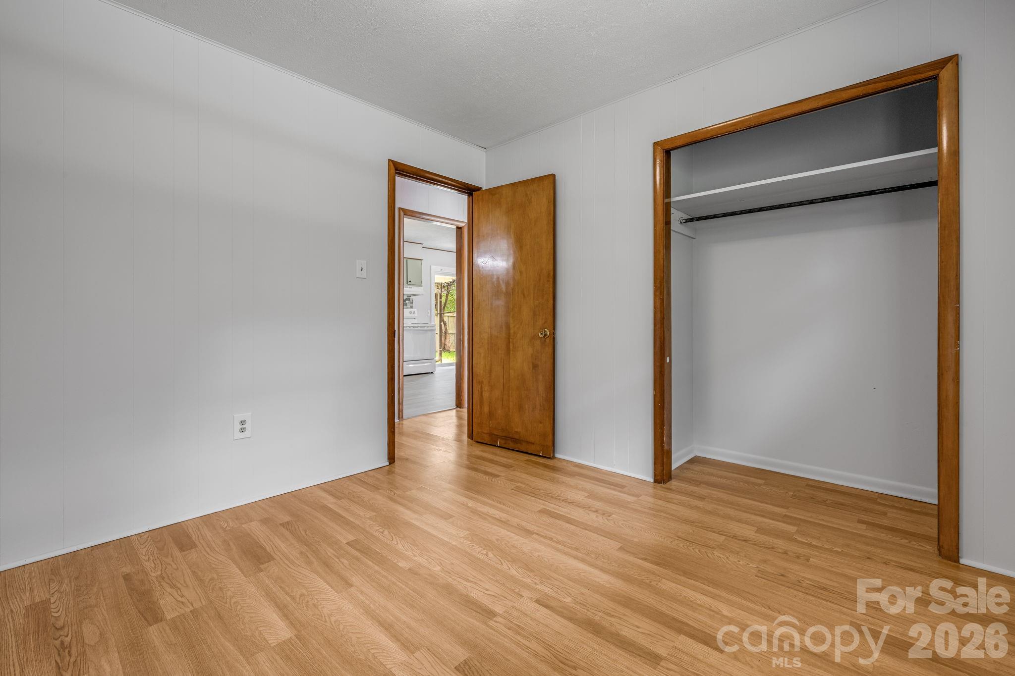 25 Hickory Tree Road Asheville, NC 28805 - Photo 16 of 39 Gallery Image 16