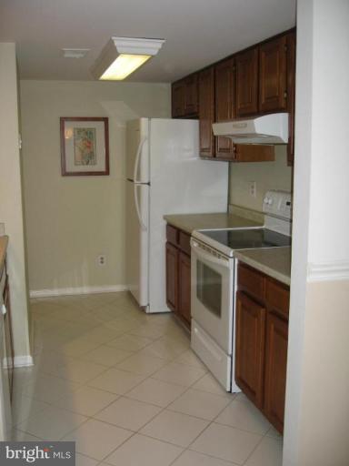 12906 Grays Pointe Road, Unit 6A Fairfax, VA 22033 - Photo 2 of 9 Kitchen